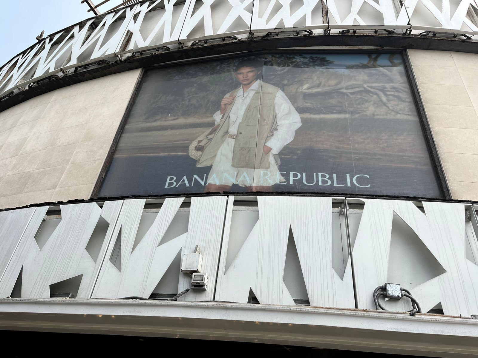 Banana Republic - Vitrina, Larcomar